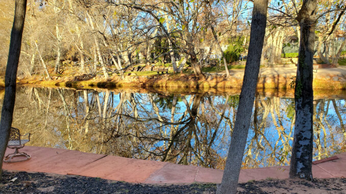 Oak Creek glasslike reflection